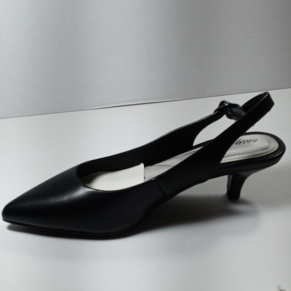 Shoes - Picture 3 of 5